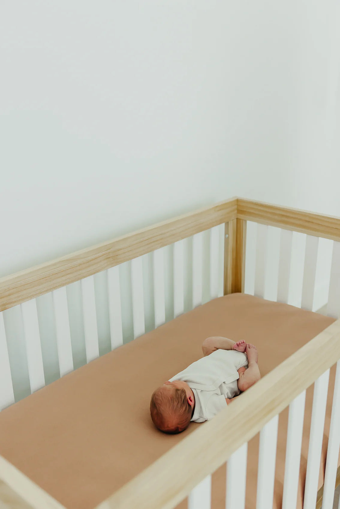 Pecan Premium Crib Sheet